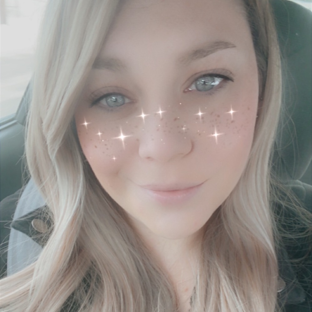 Meet your Posher, Casey